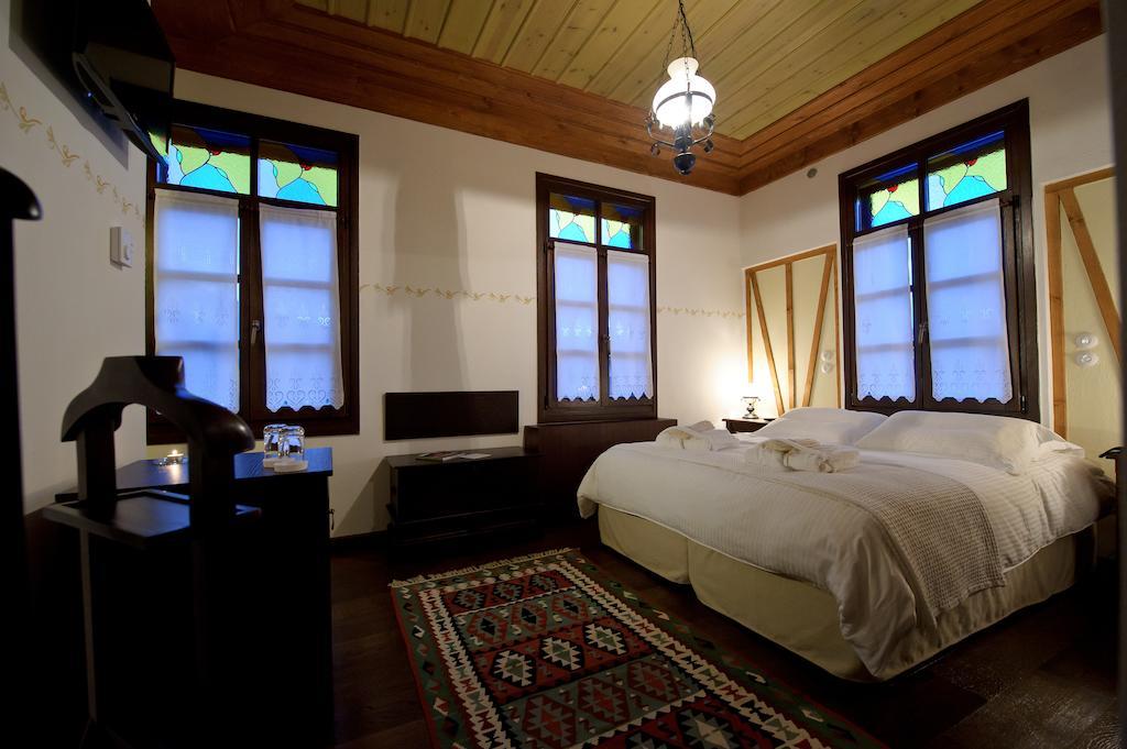 Orologopoulos Mansion Luxury Hotel Kastoria Chambre photo